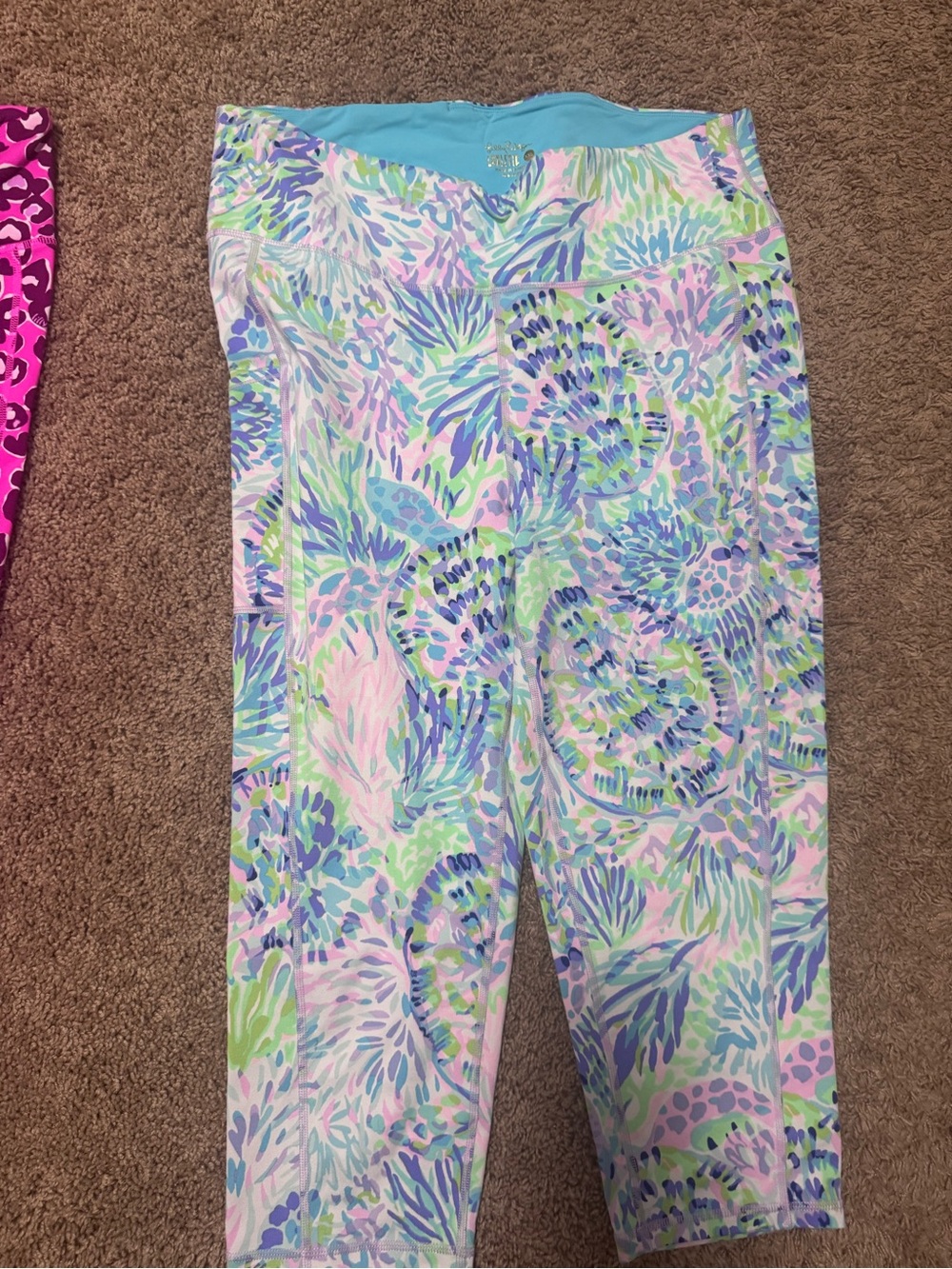 Lilly Pulitzer Pastel Floral Print Capri Leggings - Multicolor